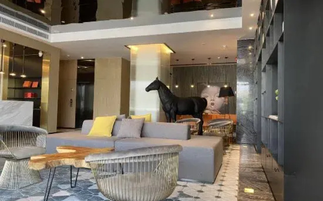 Paco Hotel (Huazhou Shifu Square)