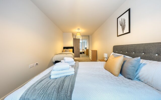 Lovely 1-bed Apartment in Slough With Free Parking