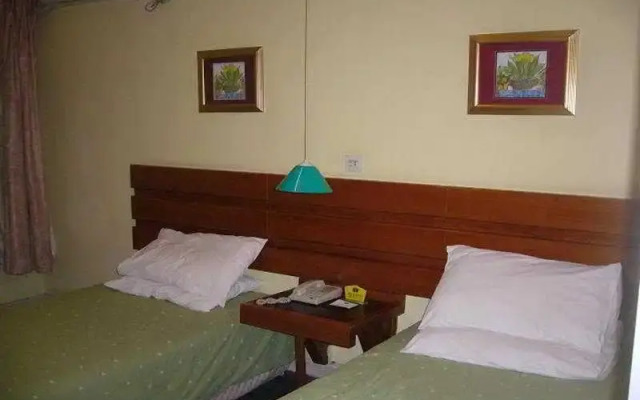 Home Inn Ziyang Road