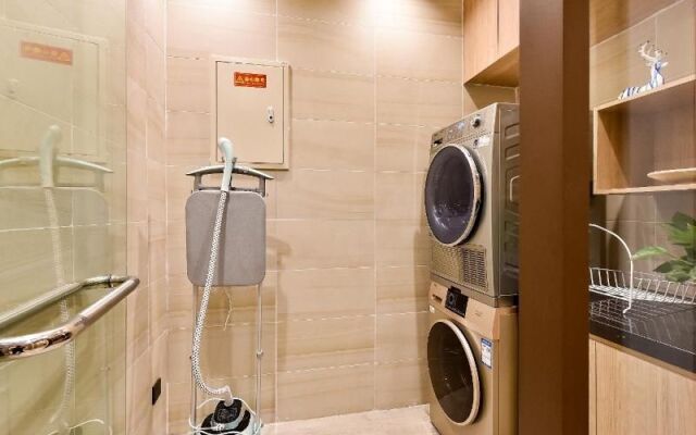 Hanting Youjia Hotel (Beijing Daxing New Media Industrial Base)
