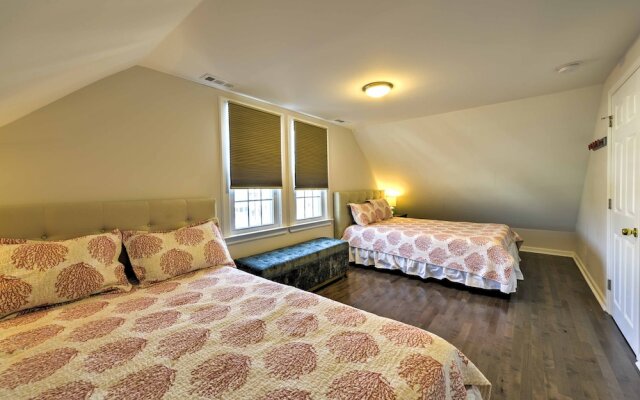 Charming Wildwood Hideaway w/ Private Pool & Deck!