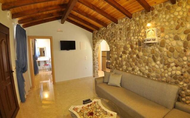 Elena's Seaside Apartments & Studios