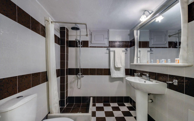 Nefeli Homes - Adults Only