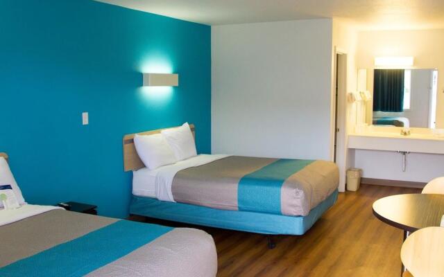 Motel 6 Sikeston MO