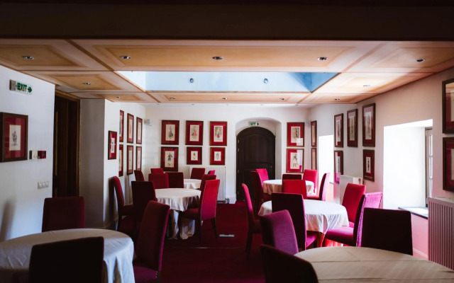 Trikolonion Country Hotel