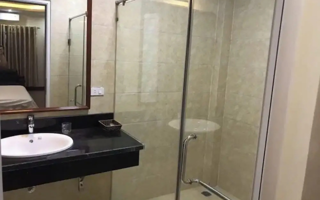 Hoà Bình Hotel LC - by BayLuxury