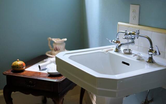 Wedgwood Manor and Glamping Retreat