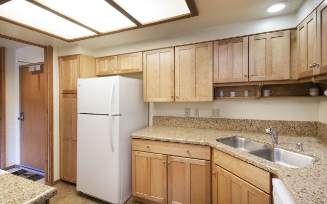 Aspen Creek Condominiums