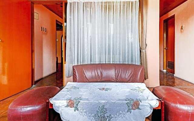 OYO 90475 Mirda Gratia Hotel