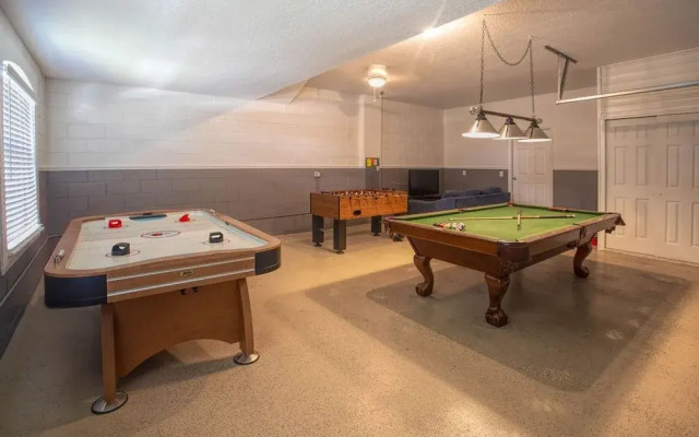 High Grove 5 Bedrooms & Private Pool