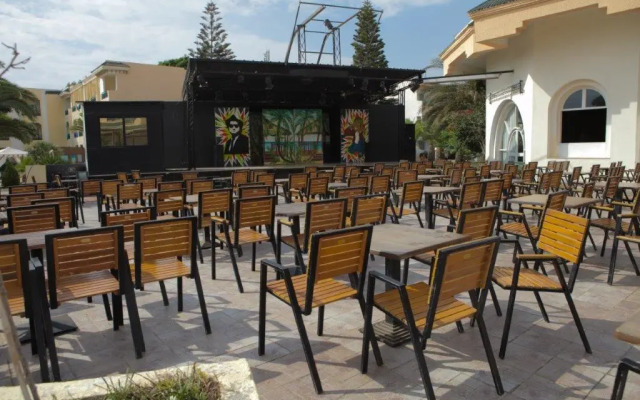 Soviva Resort - Families Only