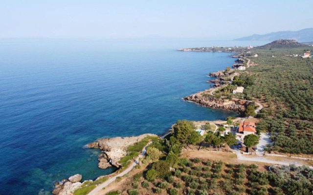 Stoupa Properties Rooms