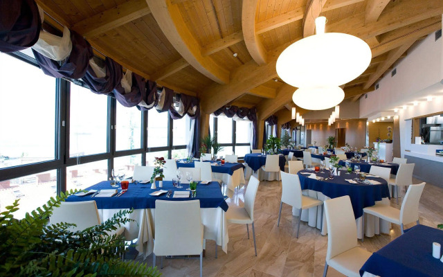 Laguna Palace Hotel