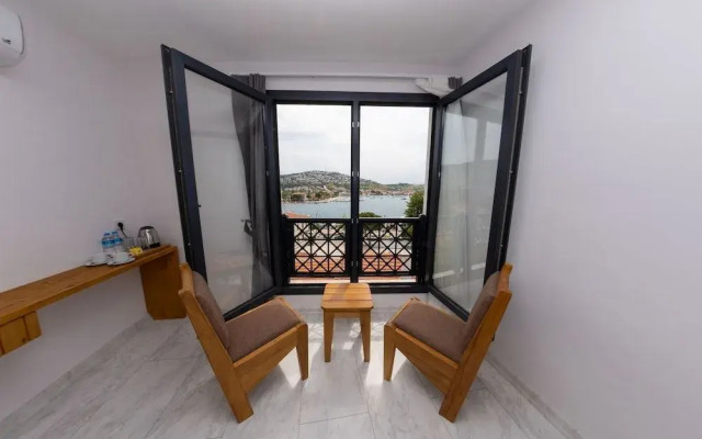 Foça Kybele Pension