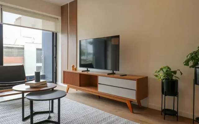 w Prestigious 2BR w Balcony Near Larcomar