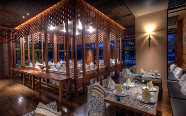 Wanakarn Beach Resort & Spa