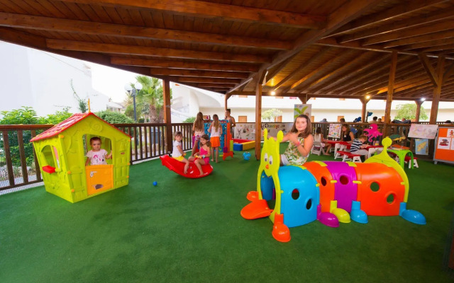 Delfinia Resort