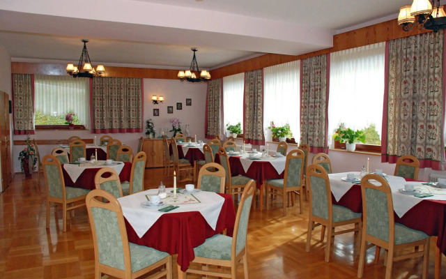 Hotel Kronenhirsch