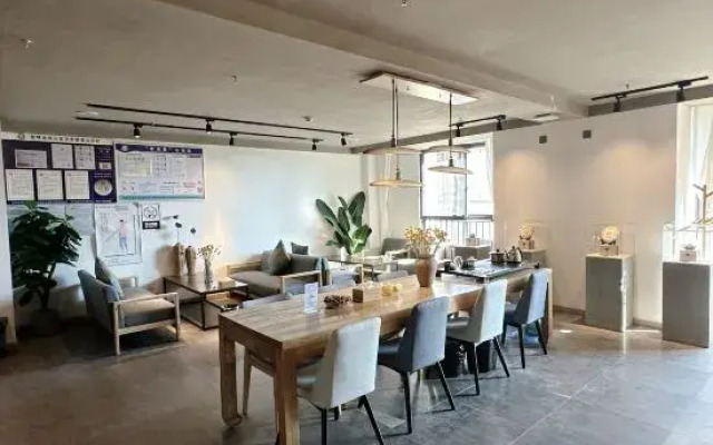 Kunming Hidden House Hotel