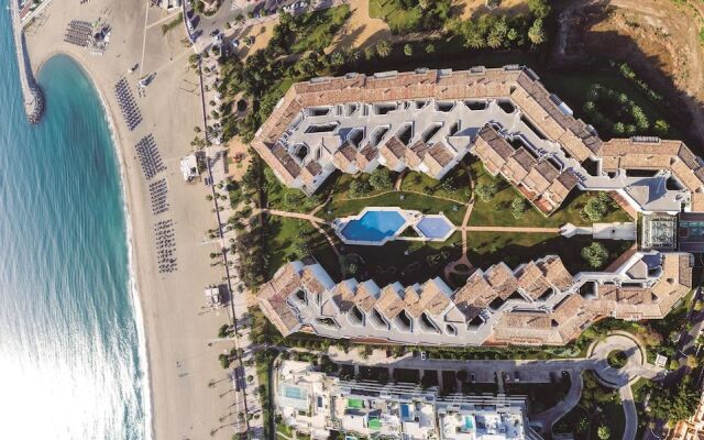 Whispering Palms Apartment