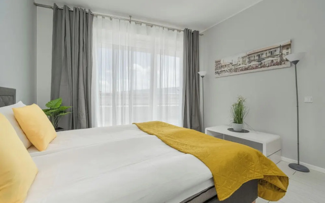 Luxury Apartment by Renters Prestige