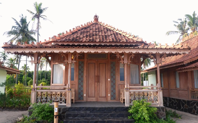 Blue Harbor Beachfront Villas & Resto
