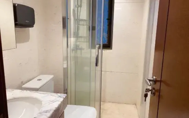 Hongshan 6979 Girls' Youth Apartment