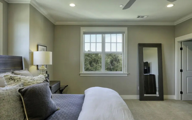 552 Paseo Street 4 Bedroom Home by Redawning