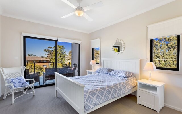 Indah Pantai, 84 Lentara Street