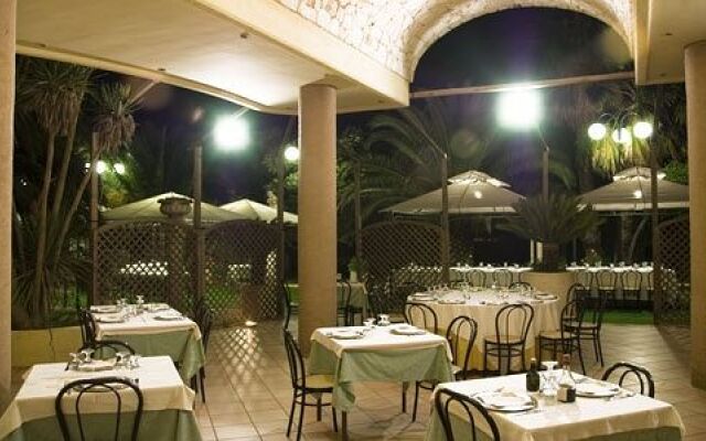 Hotel Al 2000
