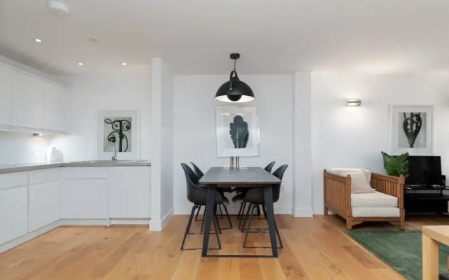 "Guestready  Stylish 2br Home In Islington"