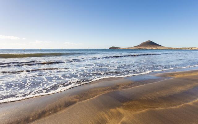Home2Book BeachFront El Médano