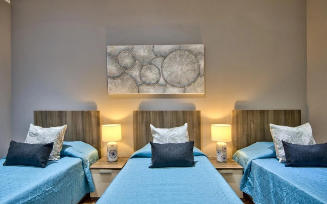 Seaviews Hilltop Beach House St Julians