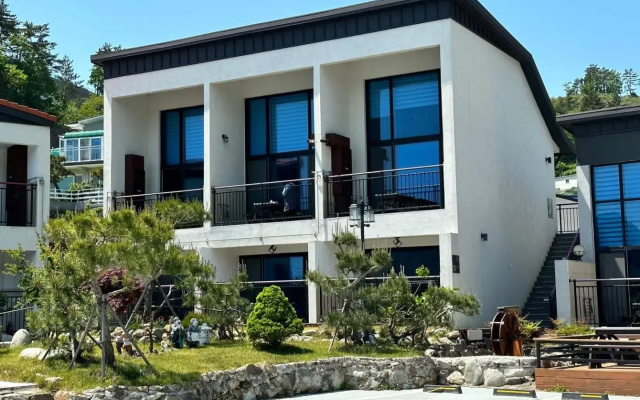 Seolly Resort Pension