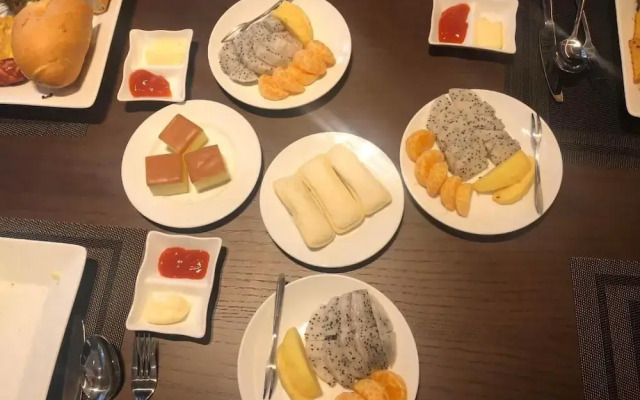 Golden Season Hotel