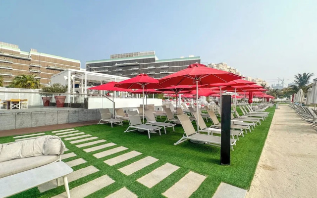 Waves - Premium Seaside Retreat With Private Beach