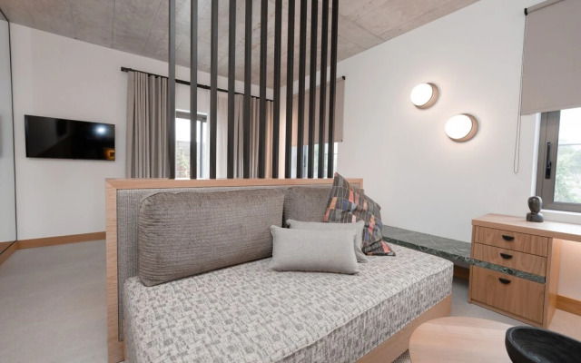 Capital Luxury Suites