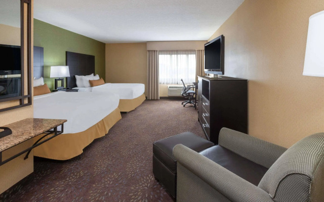 Wyndham Garden Sterling Heights