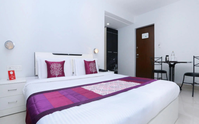 Capital O 10611 Hotel Malabar Illam