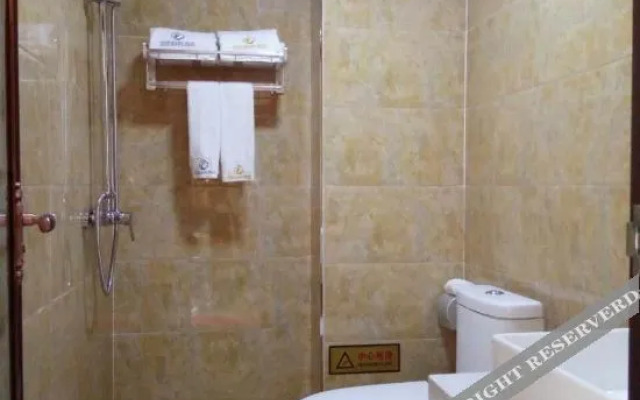 Cheng County Jinpo Business Hotel