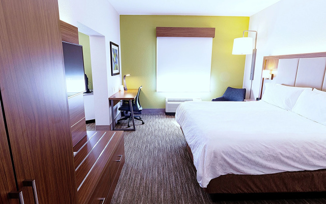 Holiday Inn Express Hotel & Suites Crestview by IHG