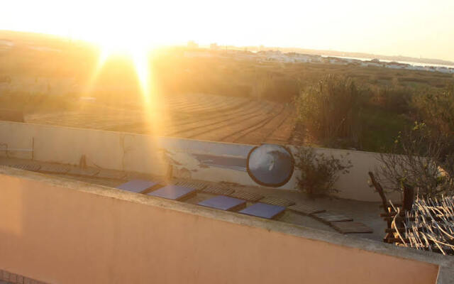 Almagreira Surf Hostel