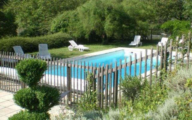 Gîte Cravant-les-Côteaux, 3 pièces, 4 personnes - FR-1-381-60