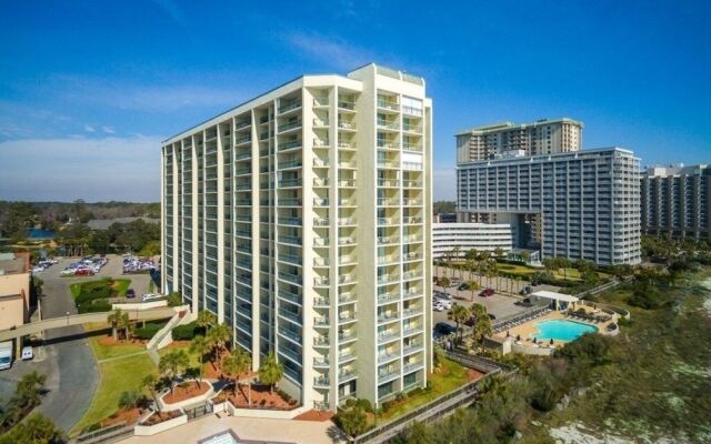 So Hampton 806 3BR by RedAwning