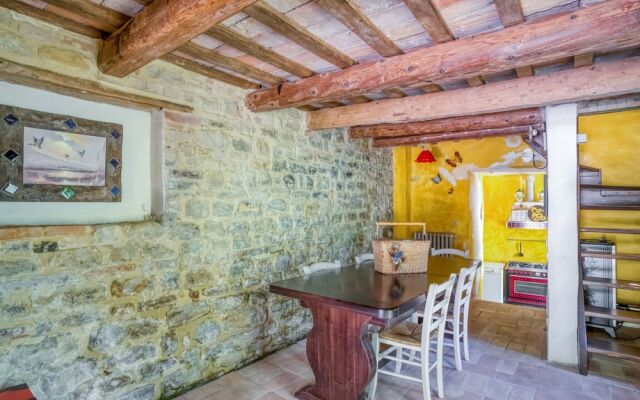 Rustic Home in Santa Vittoria in Matenano FM With Garden