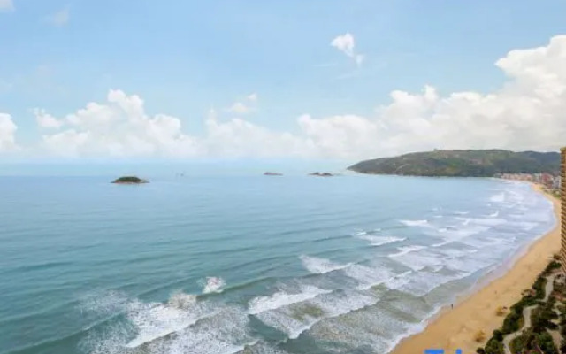 Huizhou Huidong Summer Sea View Resort Apartment (Shuangyue Bay Rainbow Bay Phase I Branch)
