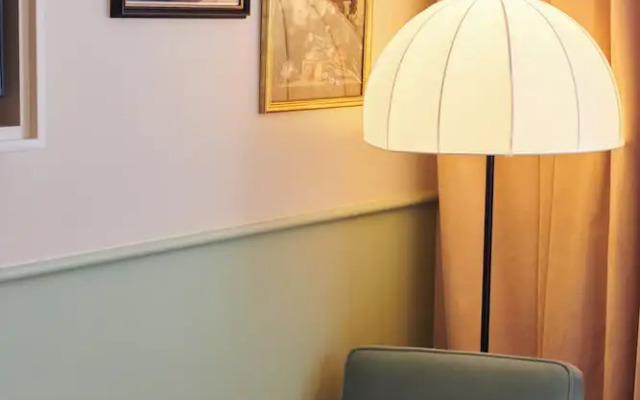 Square Lodge Hotel La Roche Sur Yon - Handwritten Collection