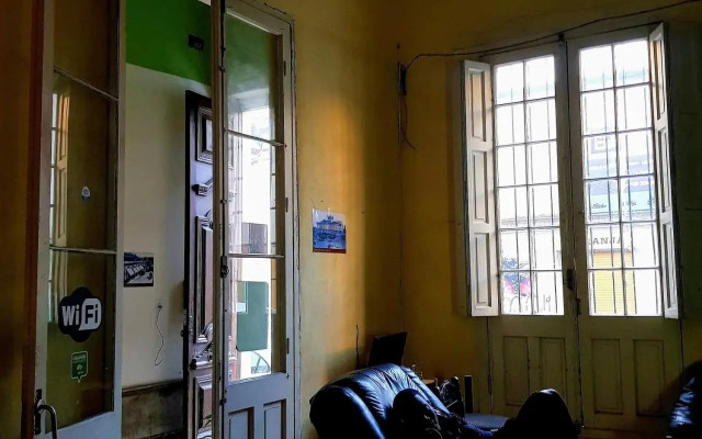 Hostal MVD Port