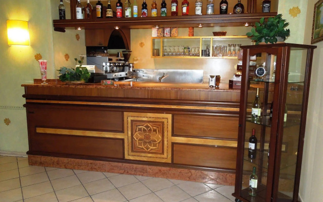 Bike Hotel Touring Gardone Riviera & Wellness