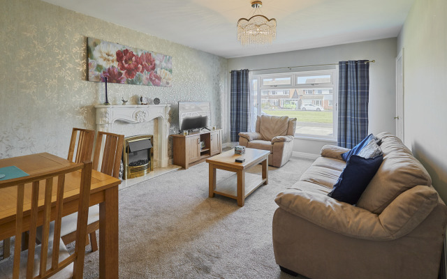 Host Stay White Rose